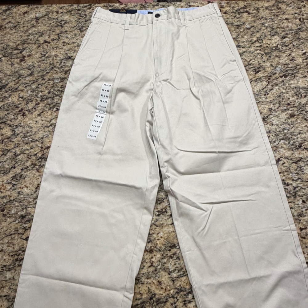 NEW Tommy Hilfiger Golf Mens 32x30 Pleated Chino Pants Beige Cotton Twill ws